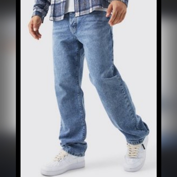 BoohooMan Relaxed Fit Jeans. Light Blue. Size 34. New. N - Picture 1 of 6